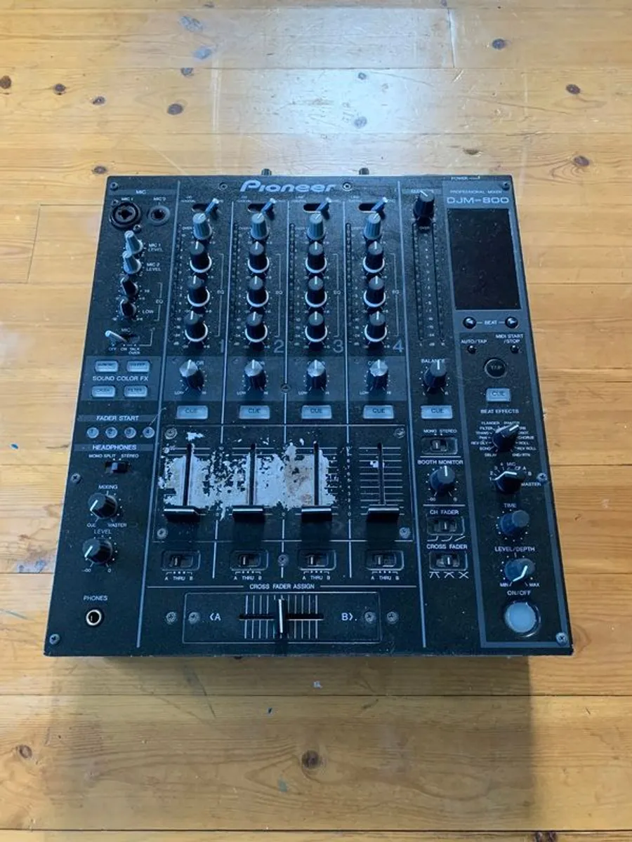 Pioneer DJM 800 - Image 1