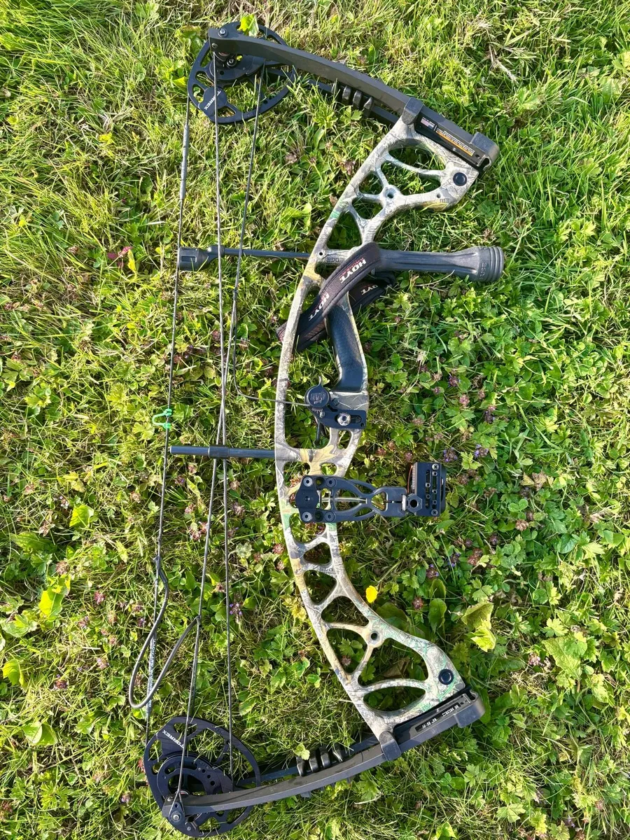 Hoyt Torrex Compound Bow - Image 2