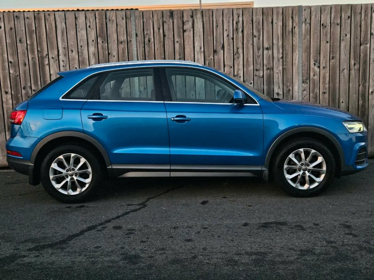 161 Audi Q3 2.0TDI 120 SE + Comfort Pack - Image 3