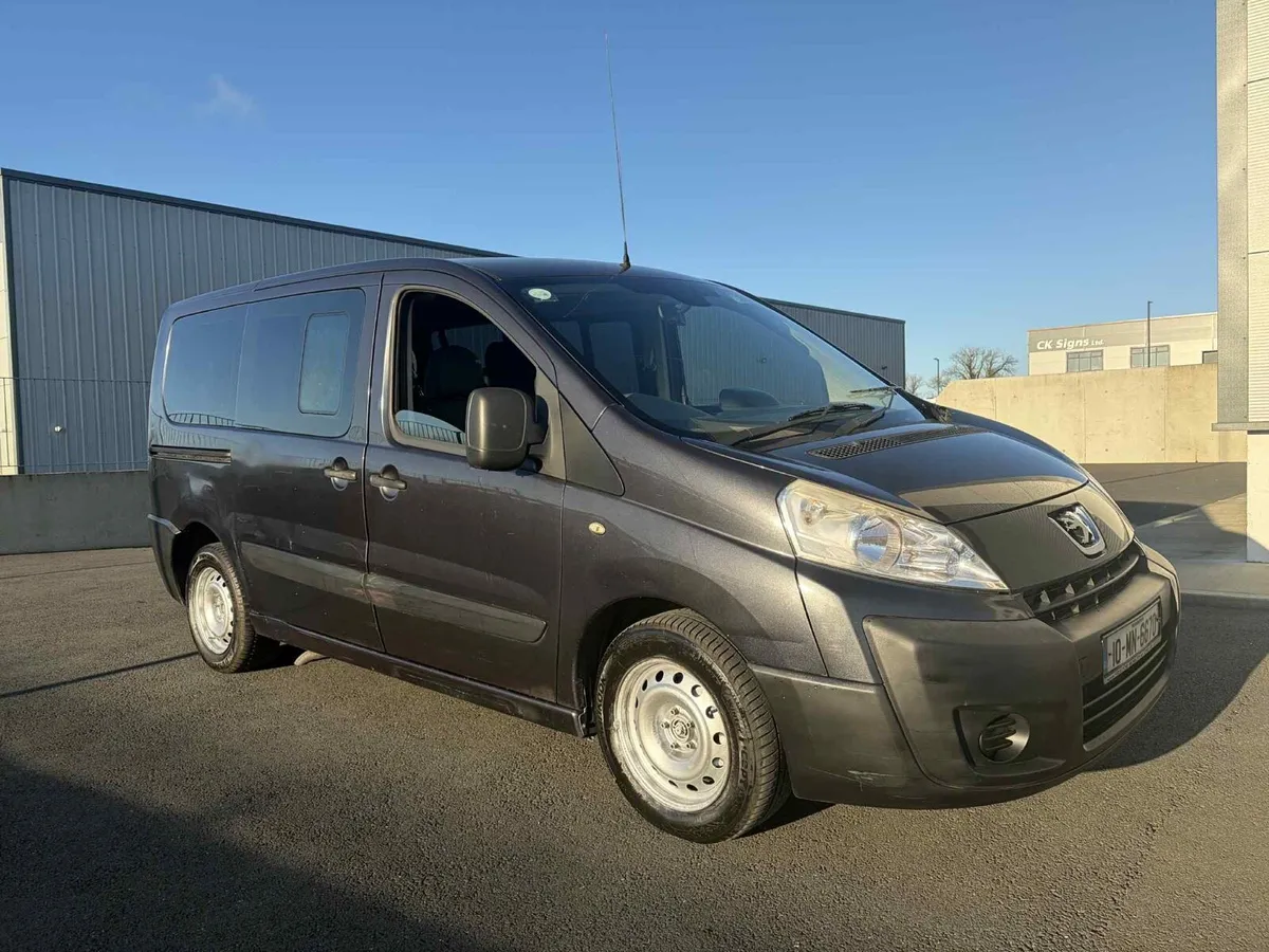 2010 Peugeot Expert wheelchair accessible 5 seater - Image 2