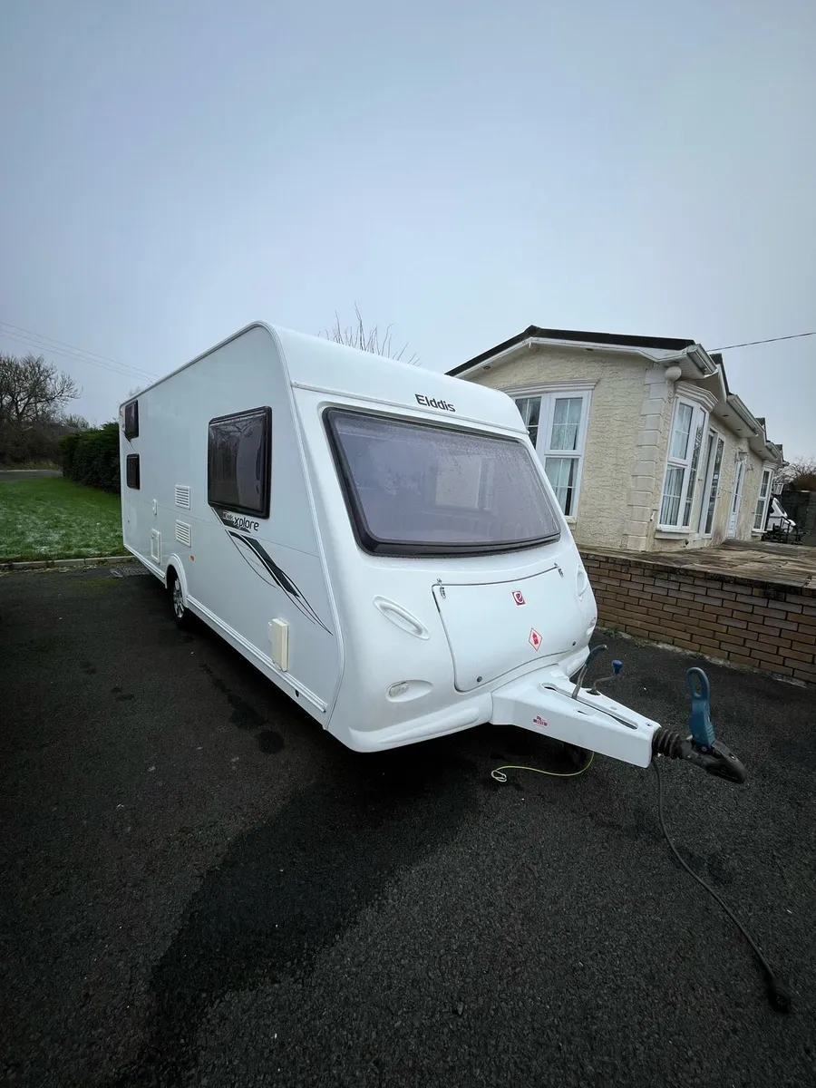 Elddis explore 6 berth fixed bunk beds - Image 2