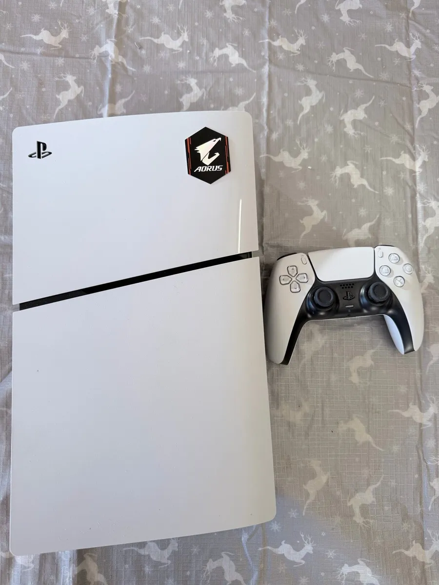 PS5 slim - Image 1