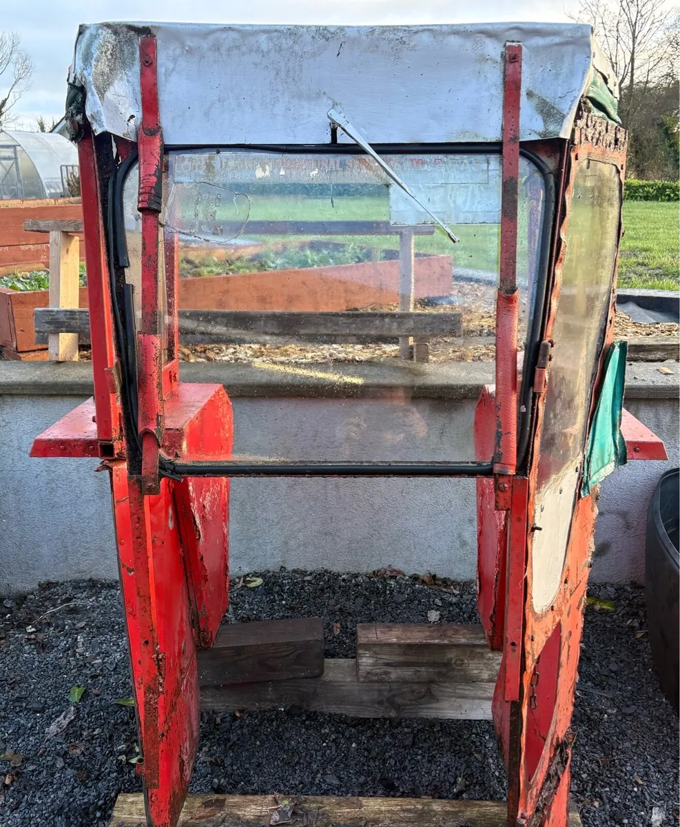 Massey Ferguson Lambourne cab - Image 3