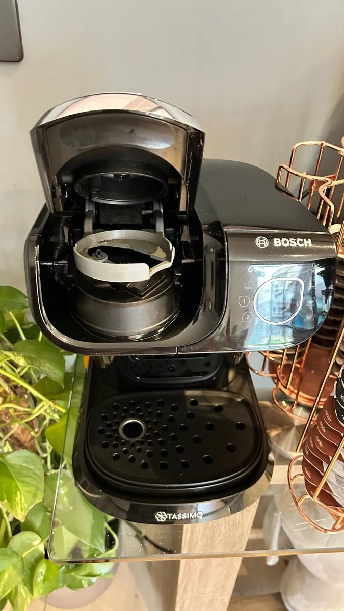 Tassimo Coffee machine and pod holders - Image 3