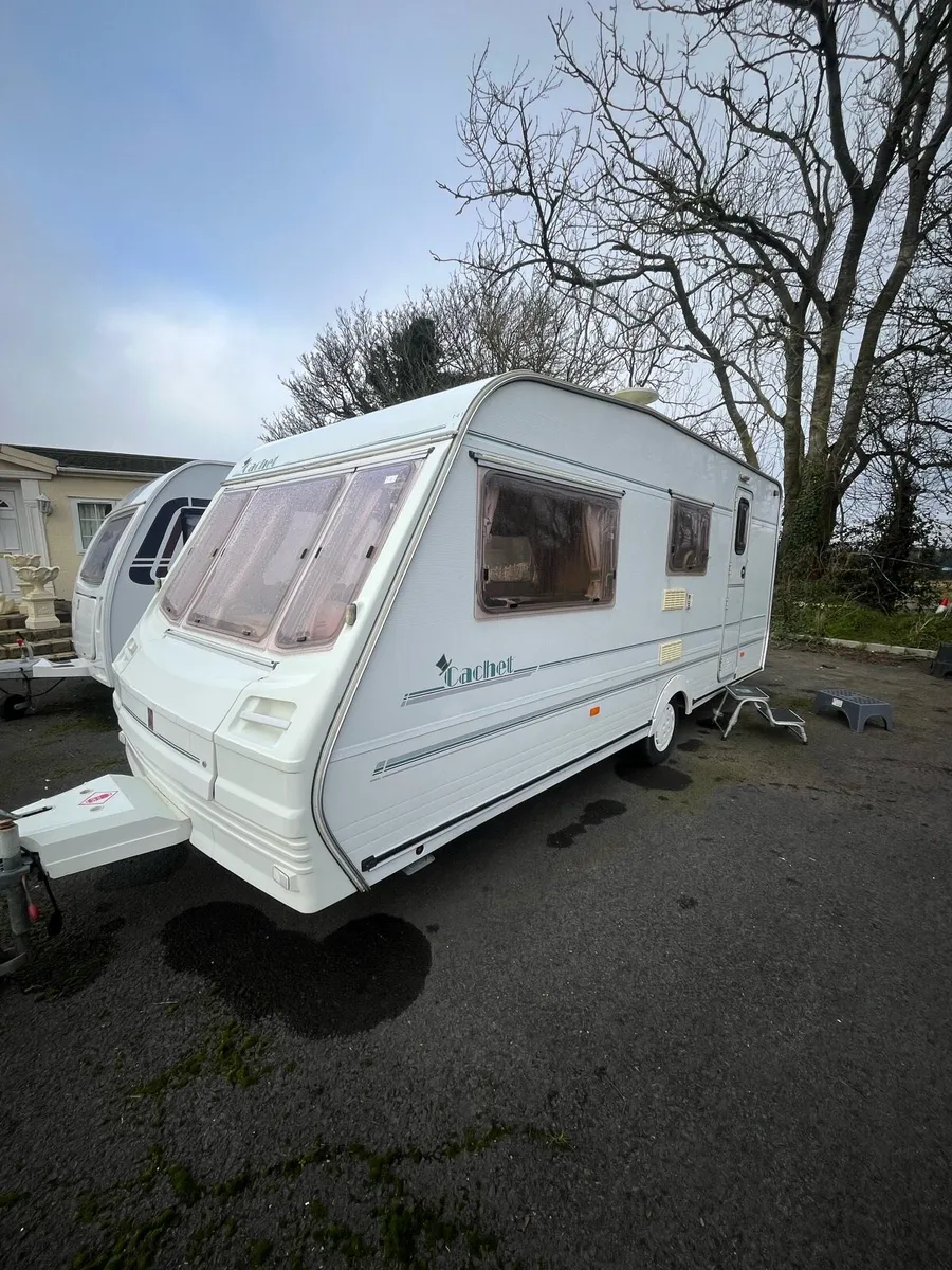Coachman cachet 4 berth full awning - Image 1