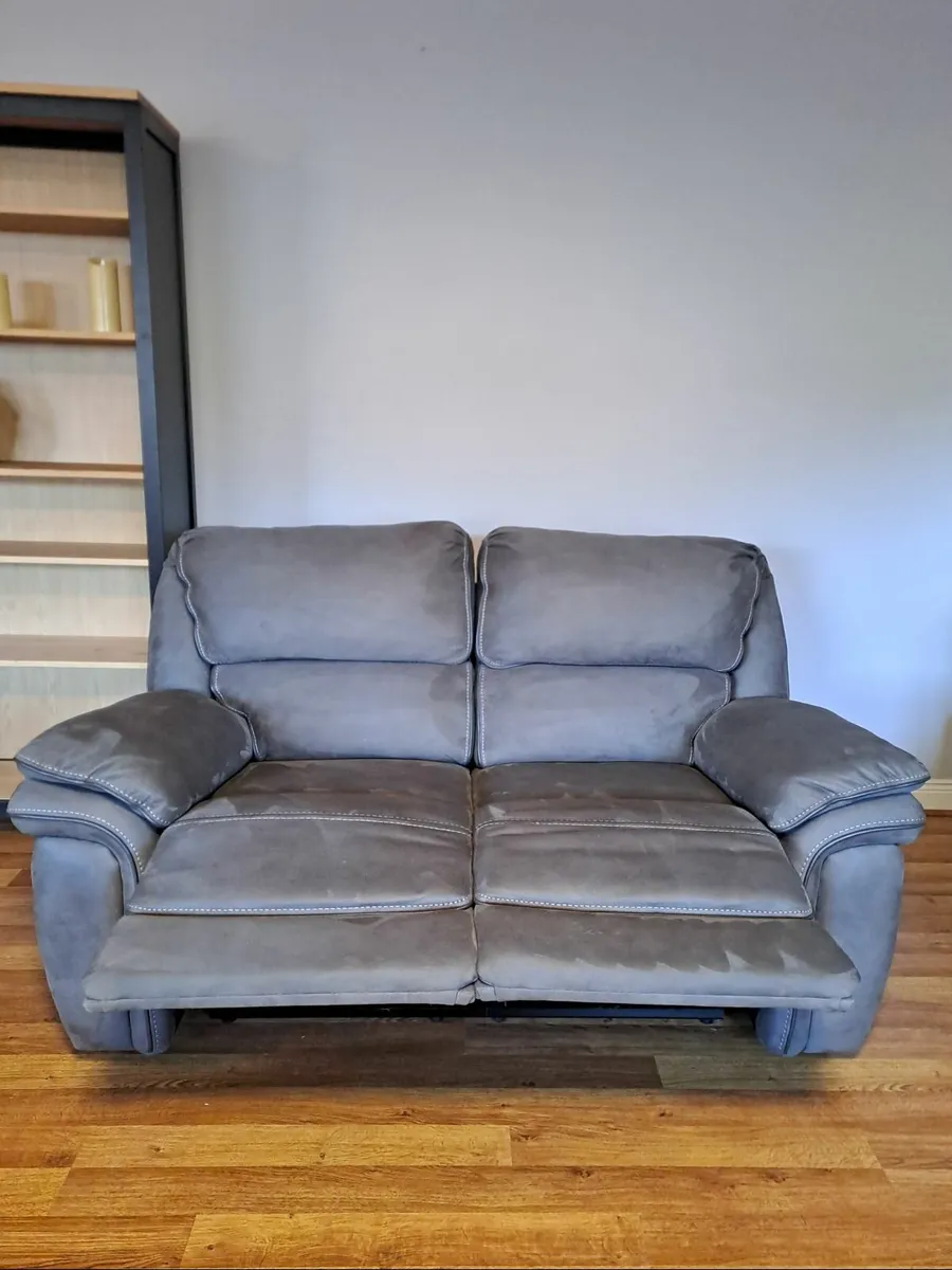2-seater recliner couch - Image 2
