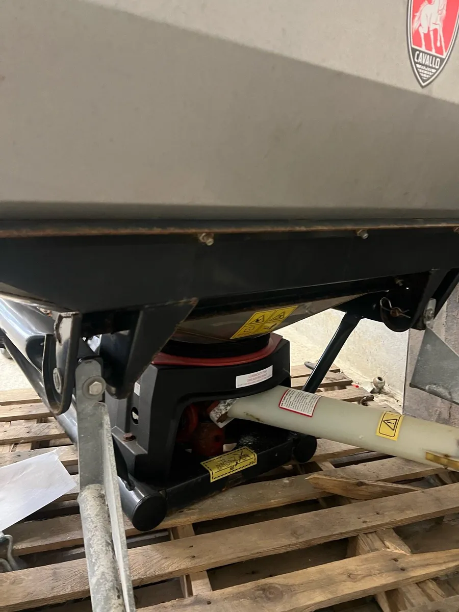 Cavallo wag tail shaker - Image 3