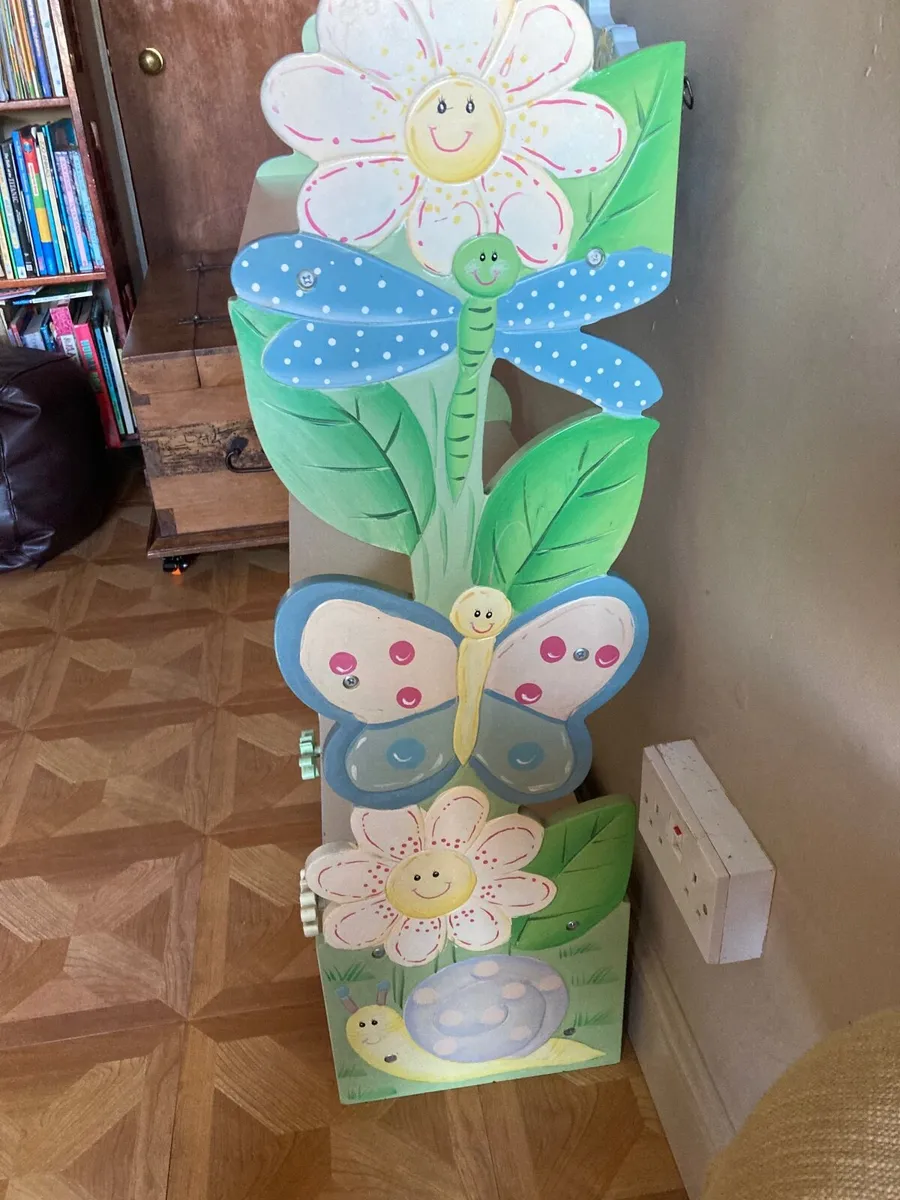Shelf for kids’ bedroom - Image 2