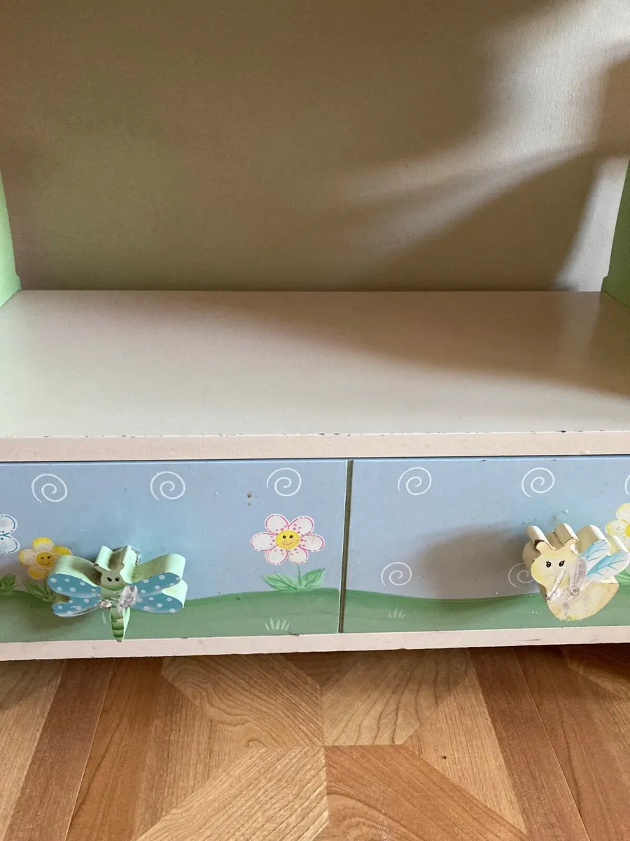 Shelf for kids’ bedroom - Image 4