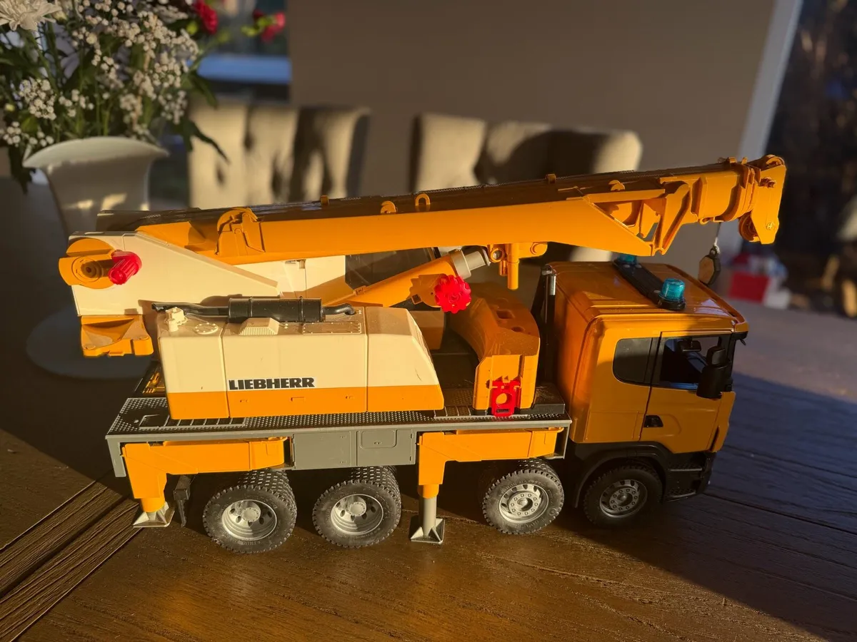 Bruder Crane Truck - Image 1