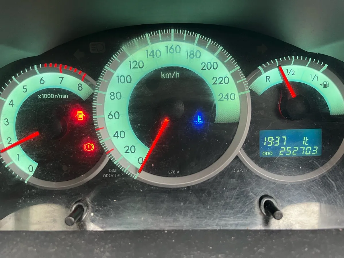 Toyota Corolla Verso 7 seats - Image 4