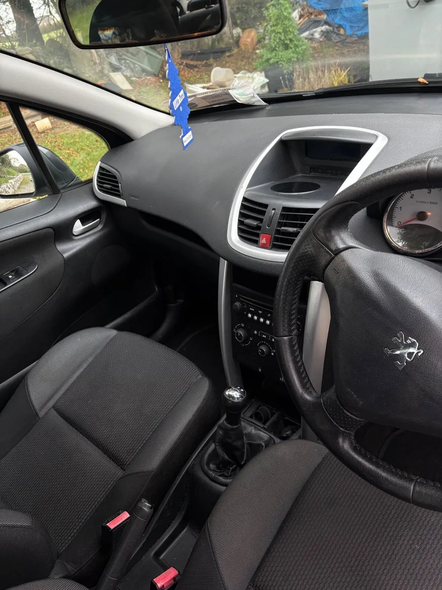 Peugeot 207 2012 - Image 1