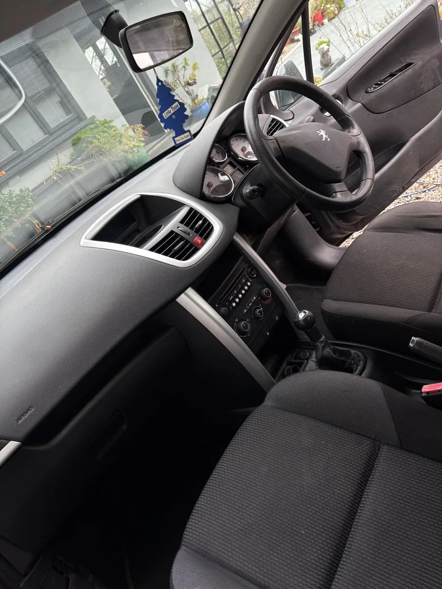 Peugeot 207 2012 - Image 3