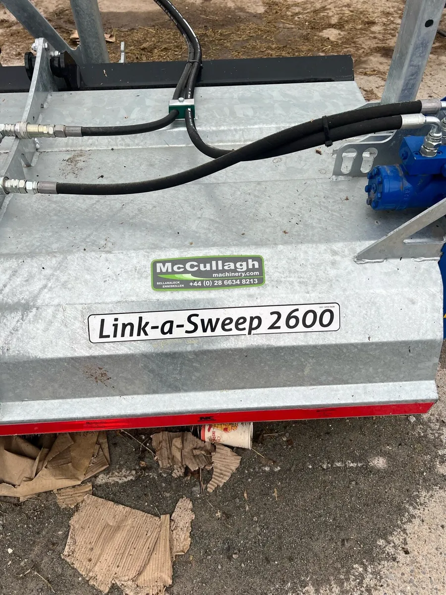 NC road sweeper - Image 3