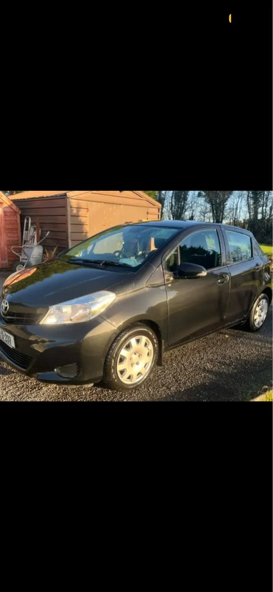 2014 Toyota Yaris - Image 2
