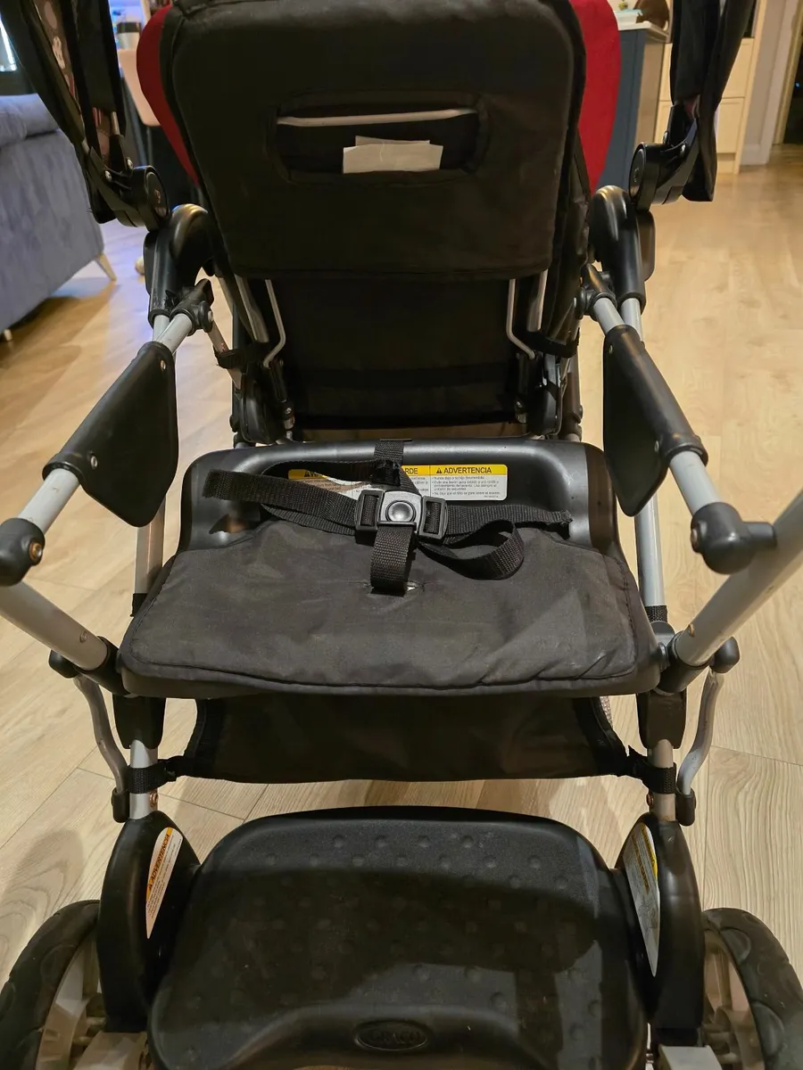 Graco stand and ride double buggy / pram pushchair - Image 3