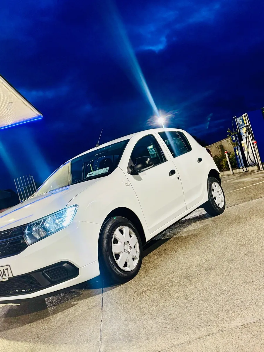 Dacia Sandero 2017 nct 4/27 tax 4/26 €6250 - Image 3