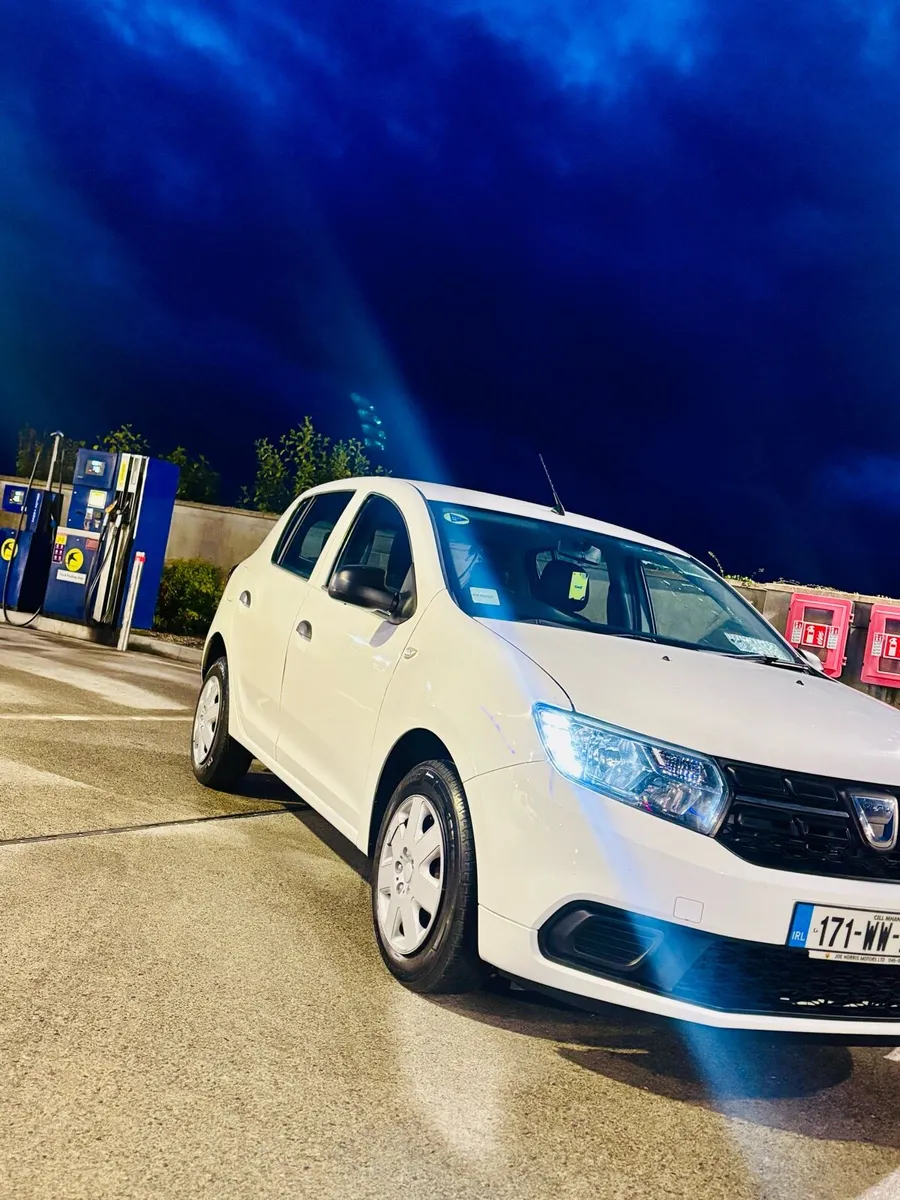 Dacia Sandero 2017 nct 4/27 tax 4/26 €6250 - Image 4