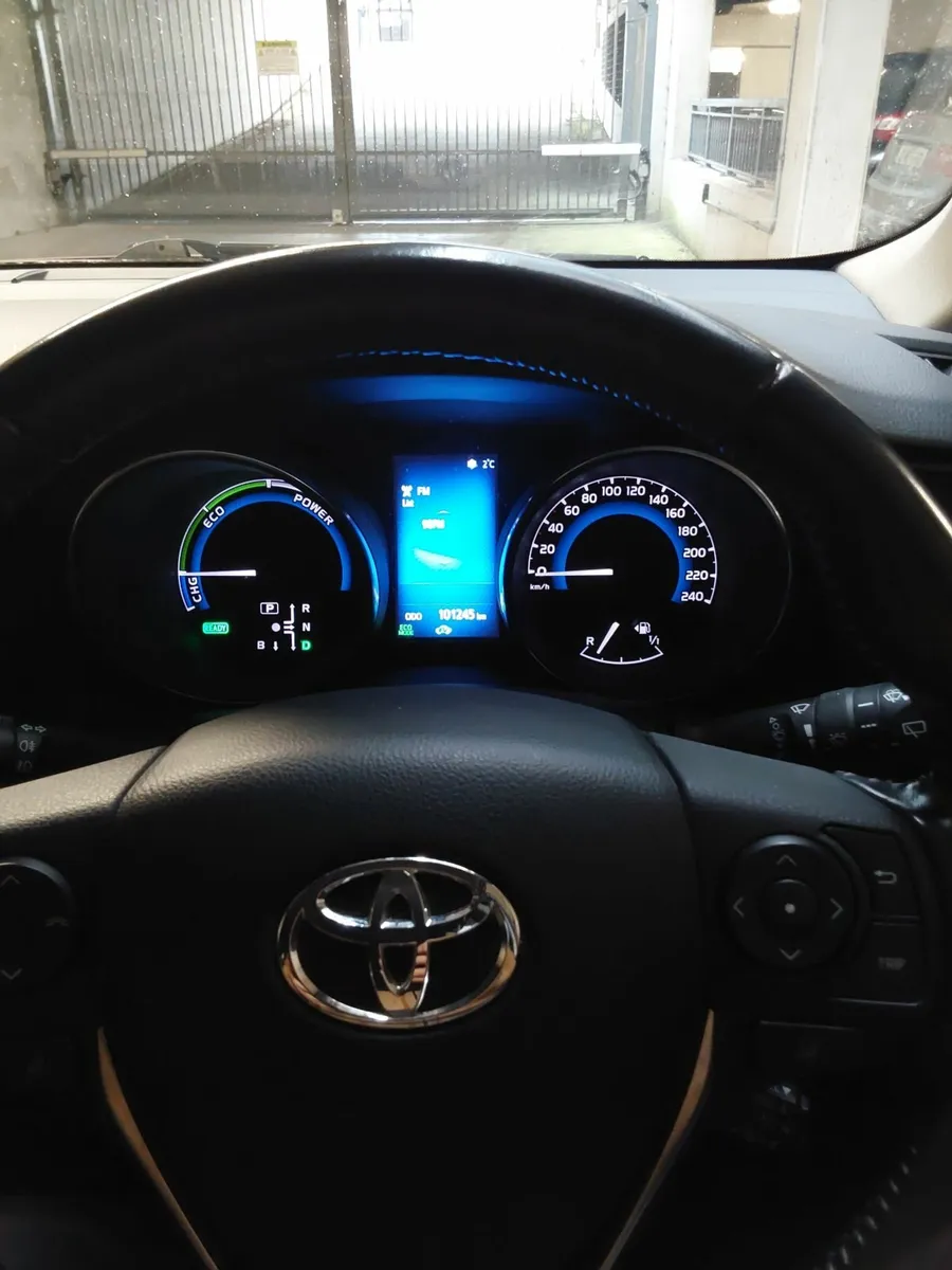 Toyota Auris 182 Last model low-mileage €15.000 - Image 1