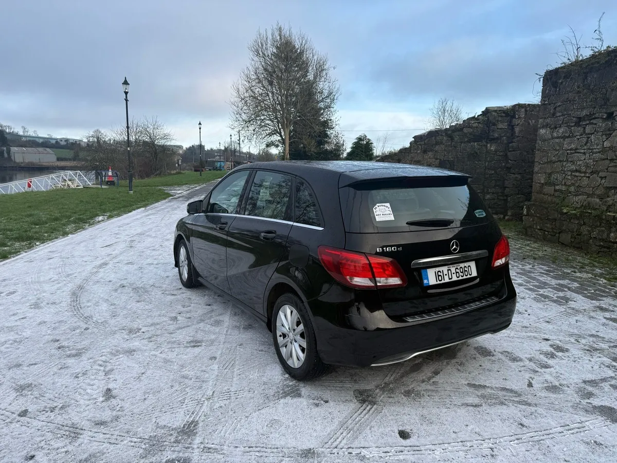 Mercedes B Class, automatic, diesel, low mileage - Image 2