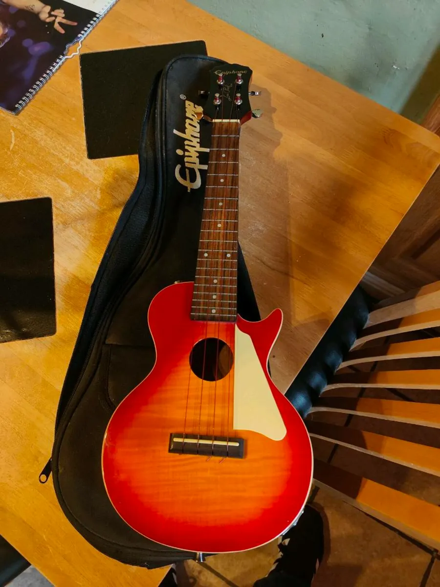 Epiphone ukulele - Image 1