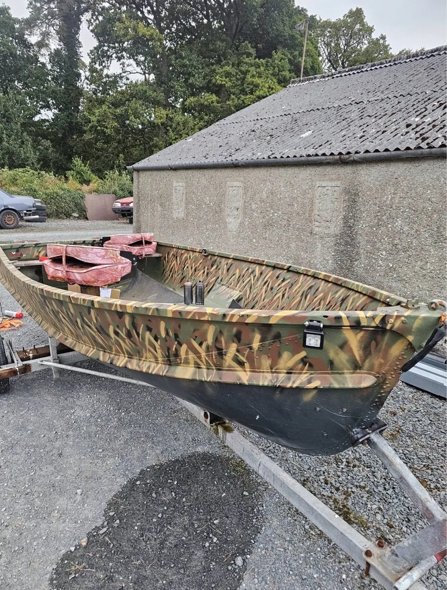 13ft aluminium boat + 15hp Yamaha - Image 3