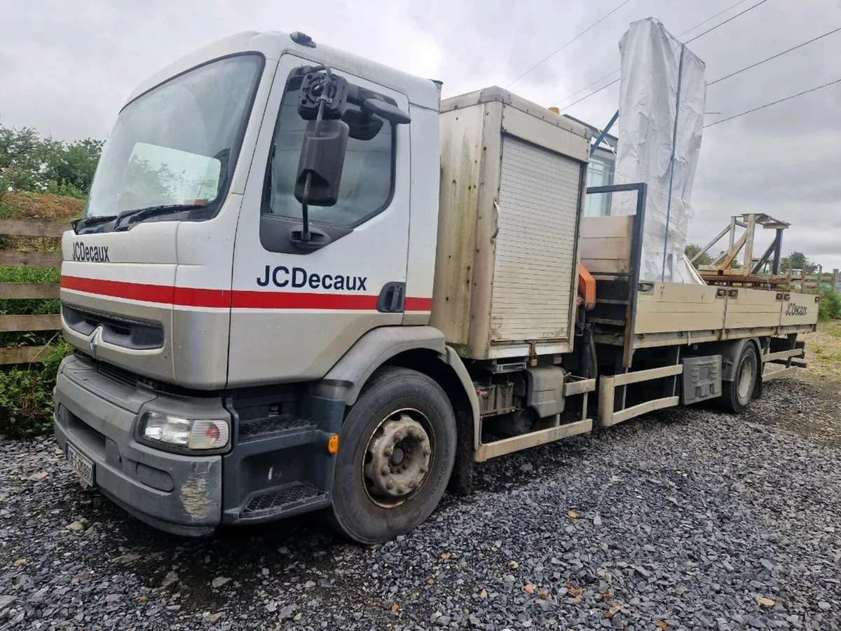 Garage equipment - Image 1