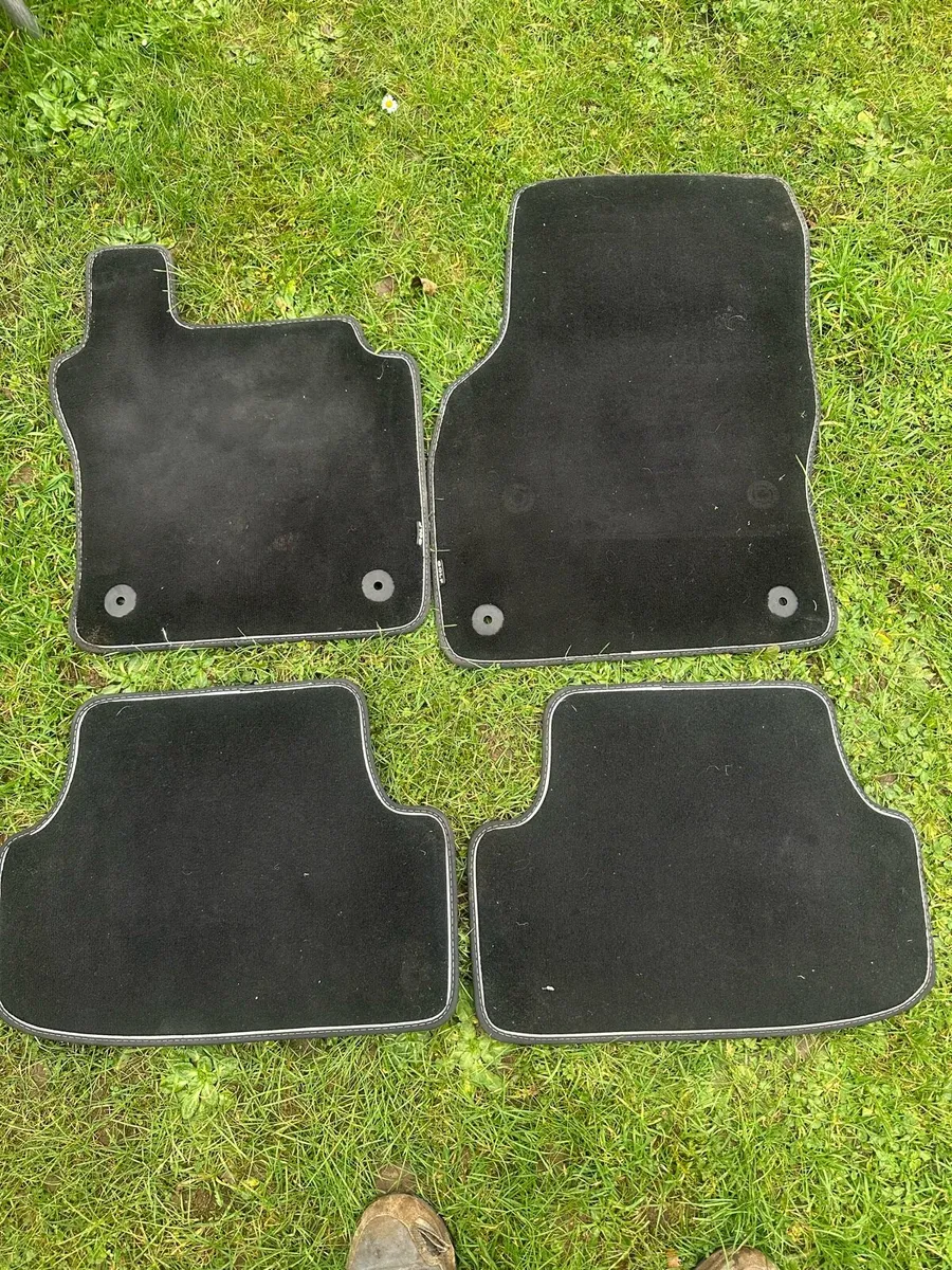 Oem 2012-2019 model  mark 7 vw golf mats very good - Image 1