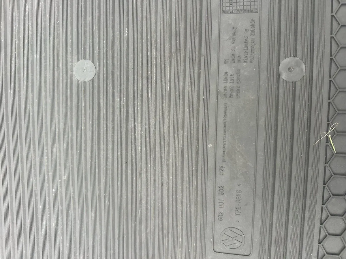 Oem 2012-2019 model  mark 7 vw golf mats very good - Image 4