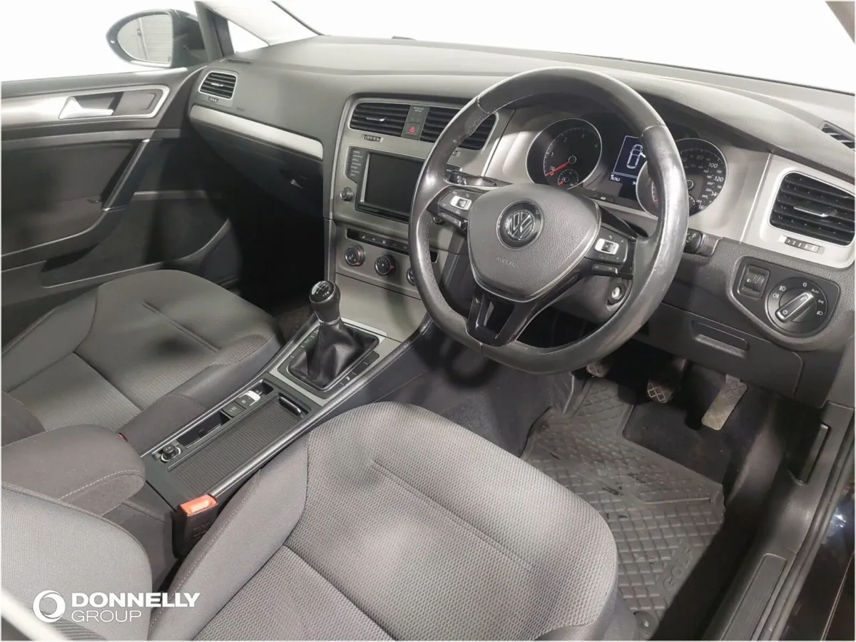 Volkswagen Golf Diesel Hatchback Match Edition - Image 4