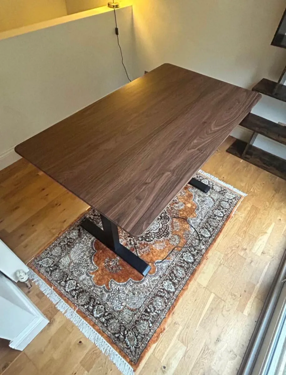 Modern ergonomic desk with adjustable height - Image 2