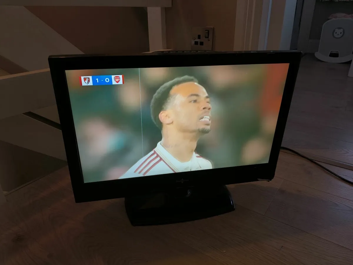 21"  TV (not smart tv with apps)