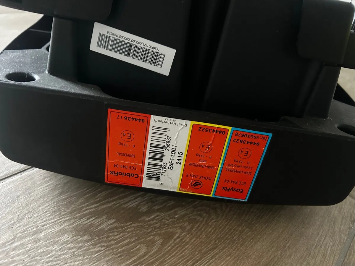2 ISO fix bases for maxi Cosi easy fix + cabriofix - Image 2