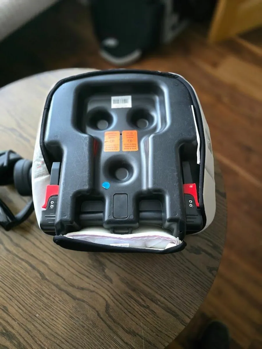 Osann Isofix booster seat - Image 4