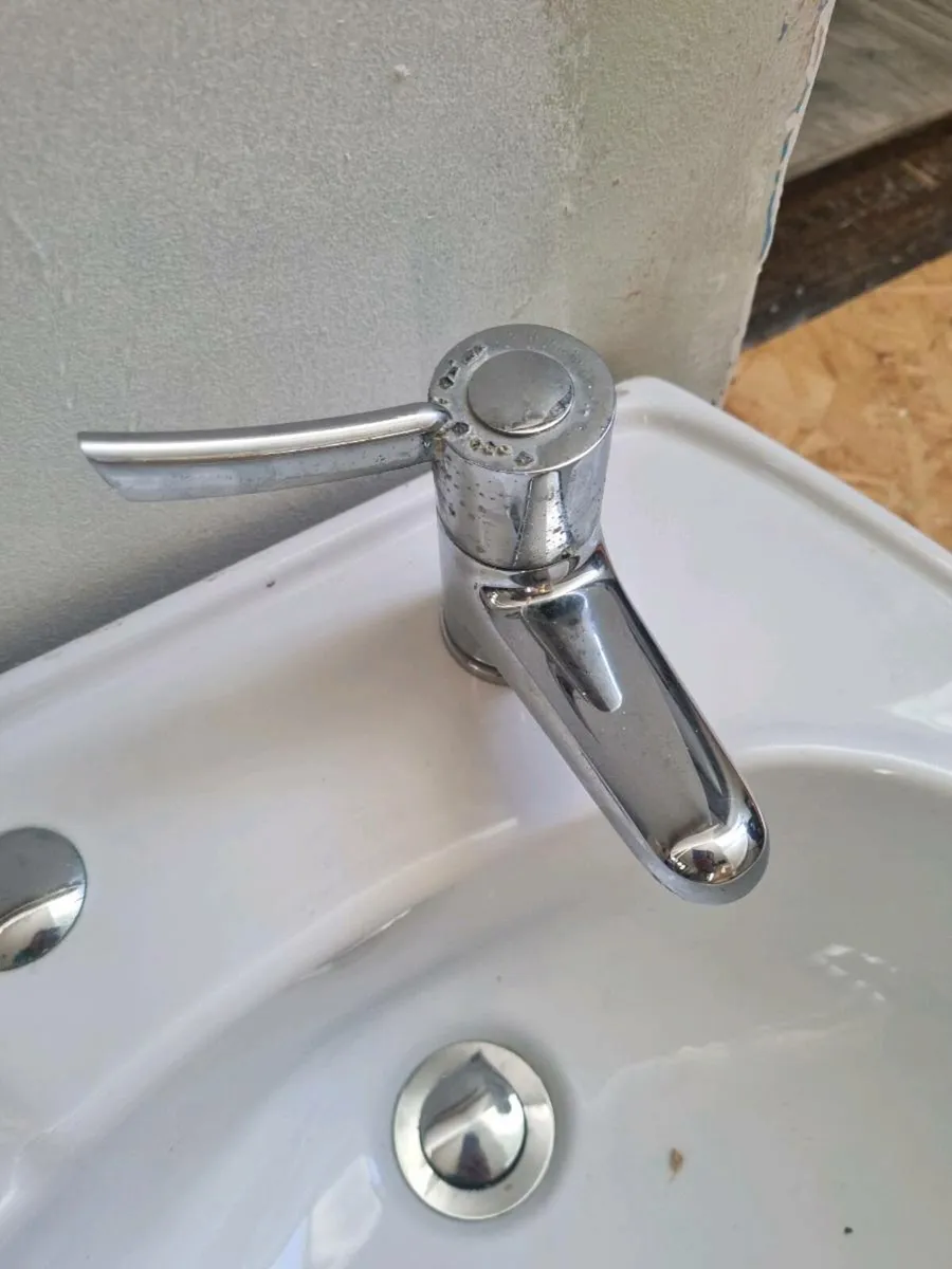 Bathroom Sink - Image 2