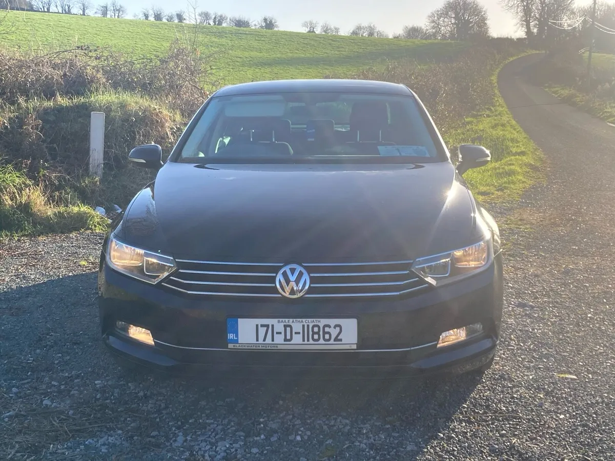 171 VW Passat 1.6 TDI CL Bluemotion - Image 2