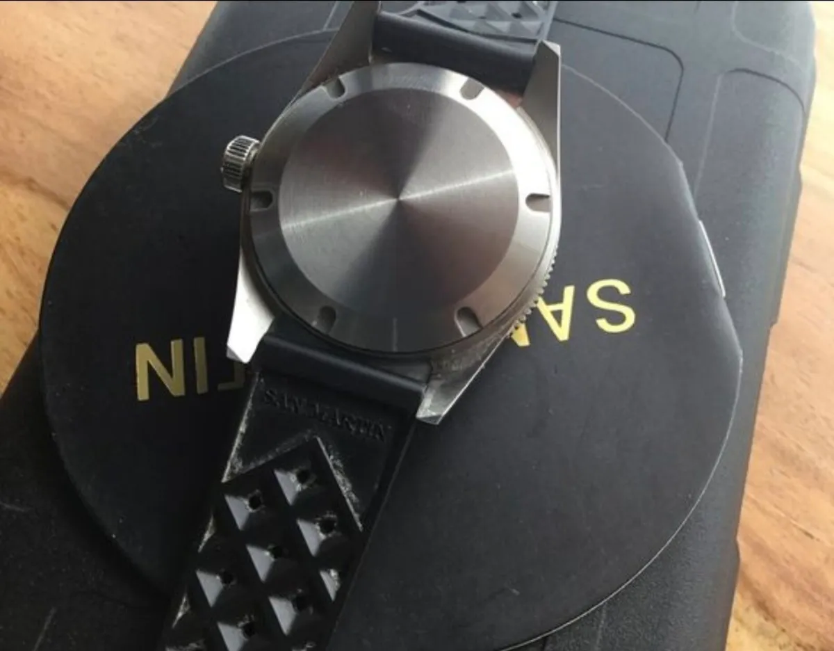 San Martin Automatic Dive Watch - Image 3