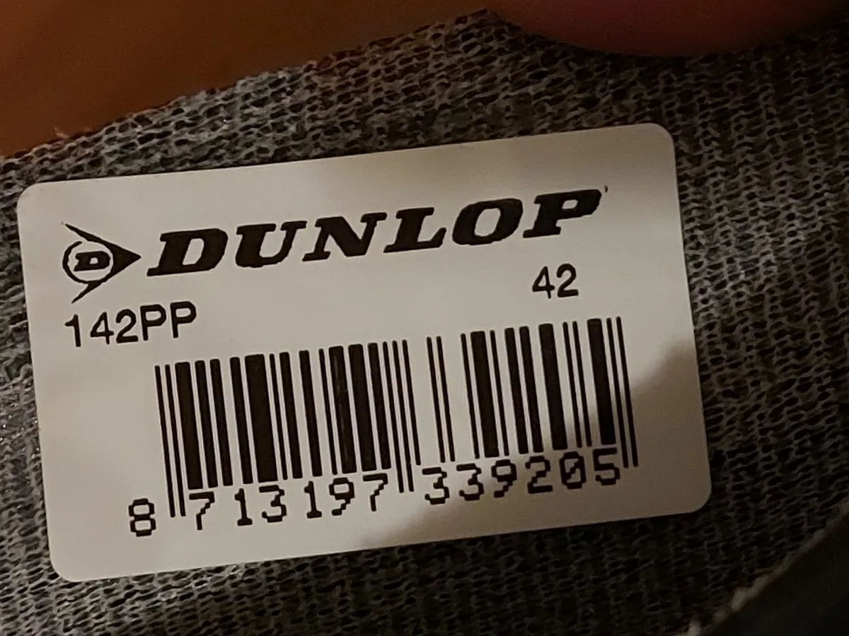 BRAND NEW  Dunlop Wellingtons,  Size 8 - Image 3