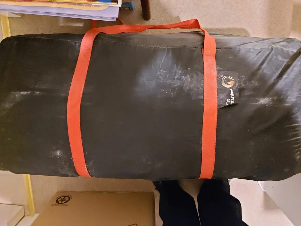 COLEMAN COASTLINE Deluxe 6 Person Tent in CarryBag - Image 3