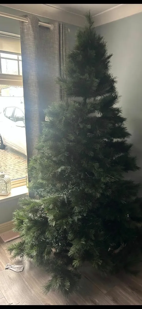 Christmas tree - Image 2