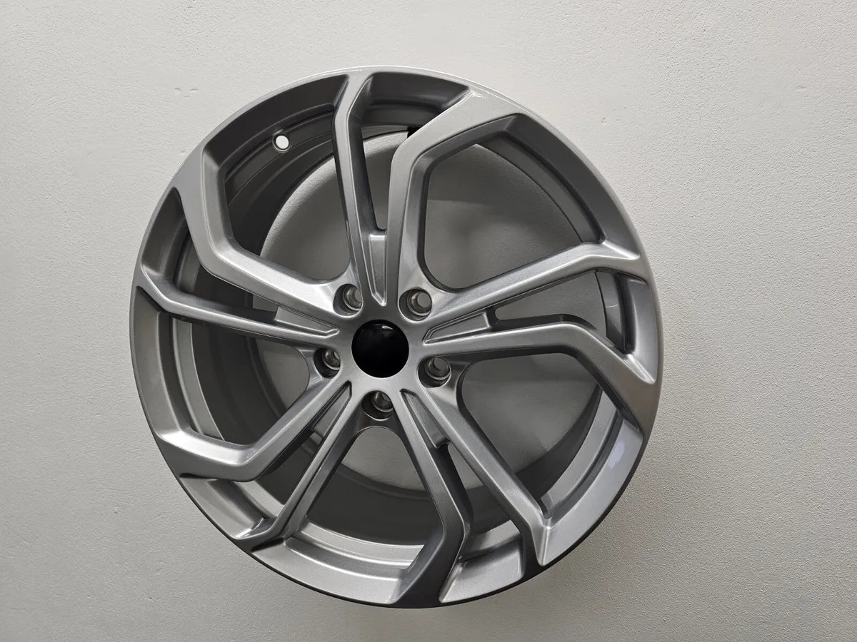 18" 19" Volkswagen TCR Style - Image 2