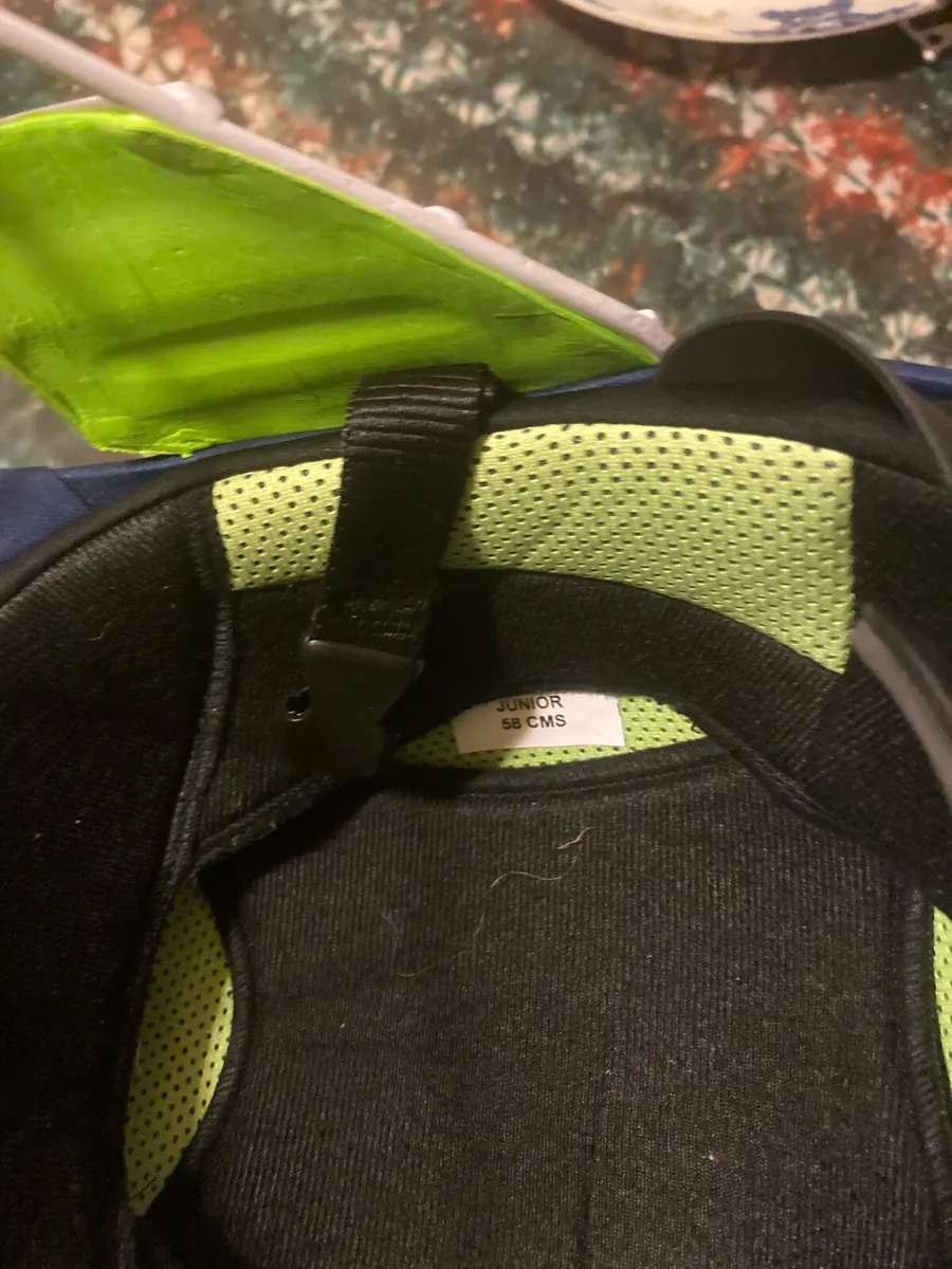 Cricket helmet free postage - Image 3