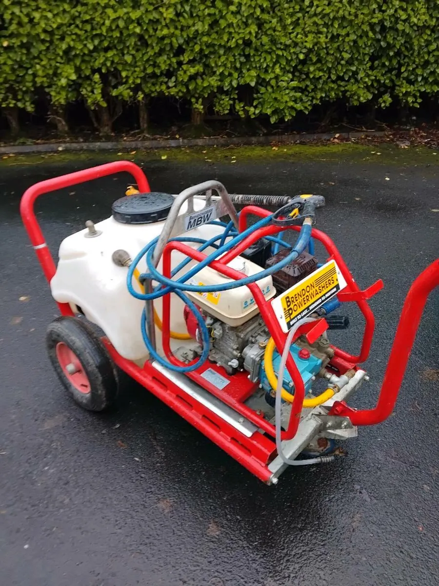 Power washer - Image 1