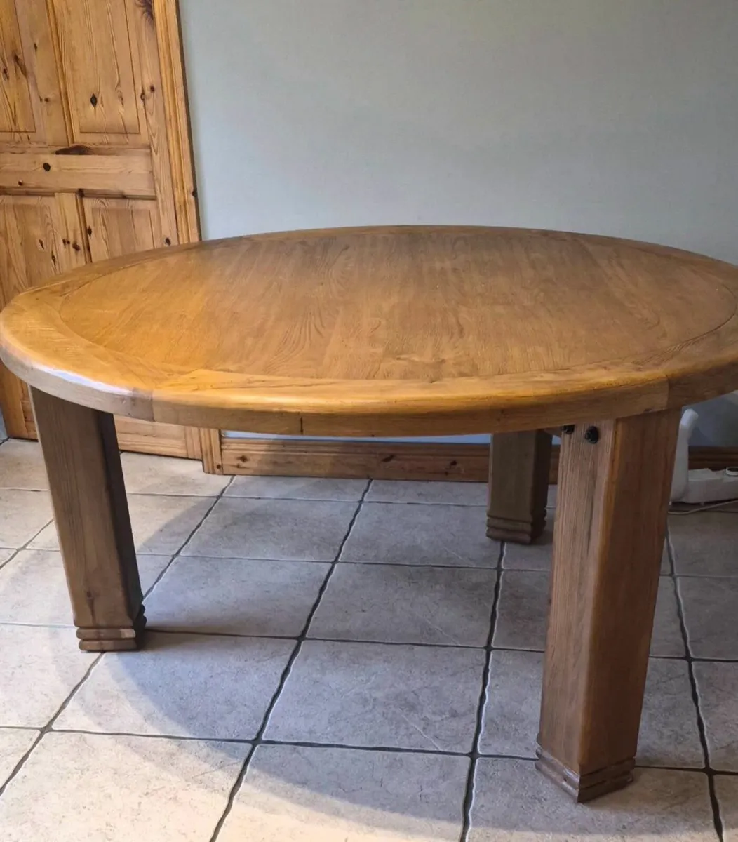 Kitchen Table and Chairs - Image 1