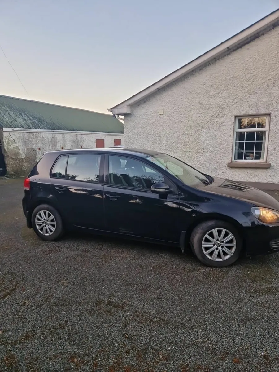 Volkswagen Golf 2011 - Image 1