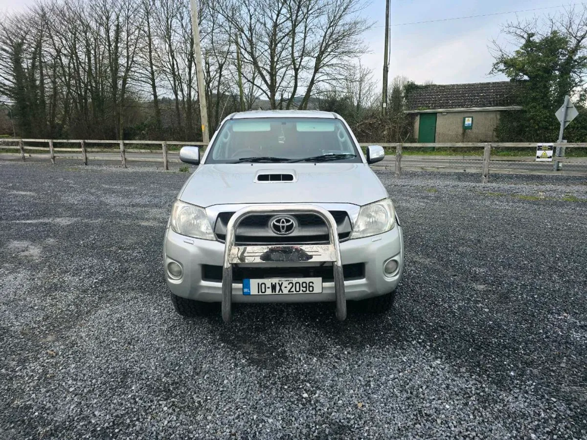 Toyota hilux invisible 3.0d4d auto - Image 2