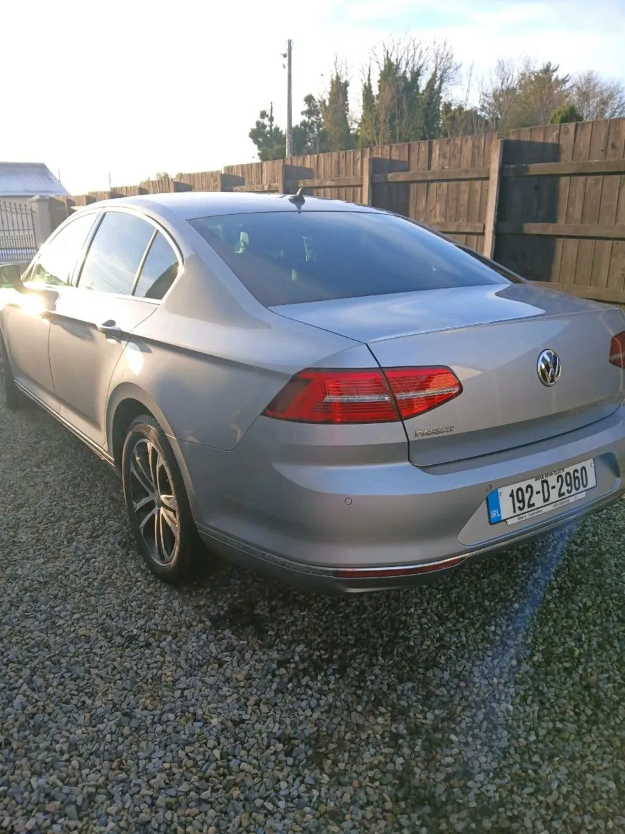 192 R Line Volkswagon Passat - Image 3