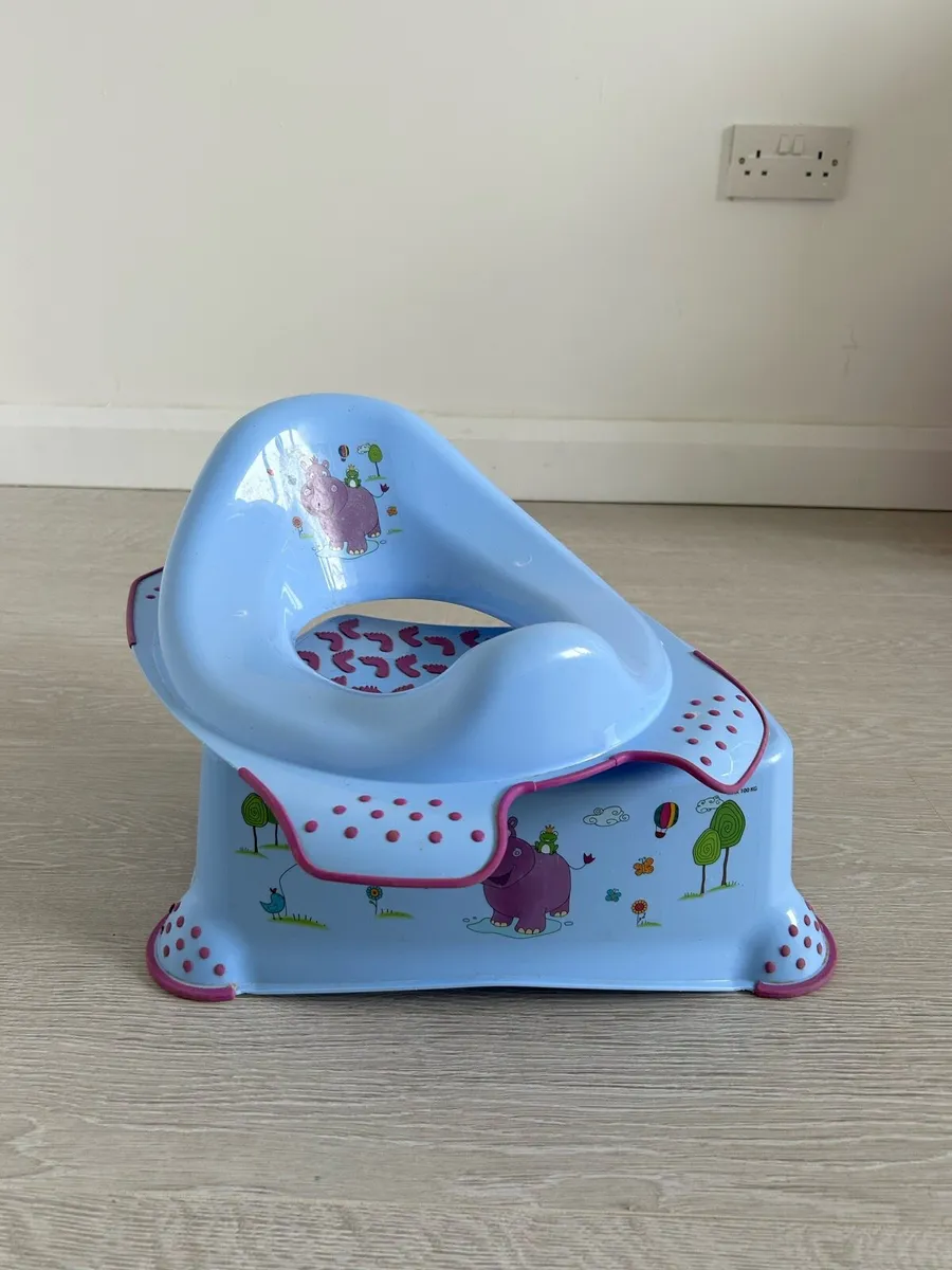 Toilet seat cover and stand