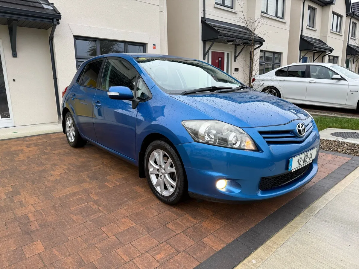 12 Toyota auris sport 1.4 D4D - Image 1