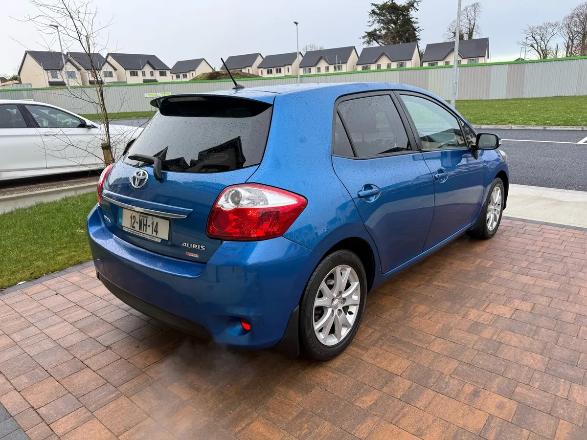 12 Toyota auris sport 1.4 D4D - Image 4